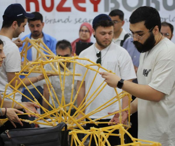Impactul social 6 cubuk makarna yarısması